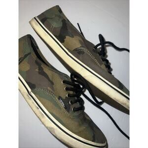 Vans Camo/Gum Men’s 6.5 Women’s 8.0